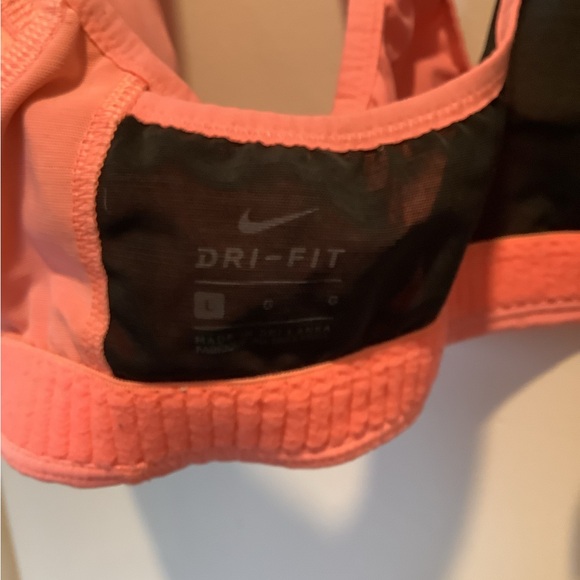 Nike Coral Zip-Front Sports Bra - Picture 2 of 4